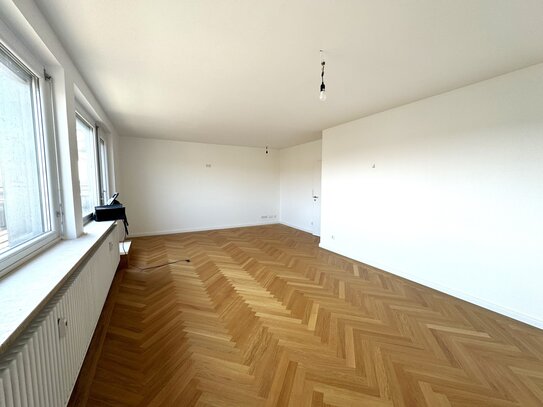 Praxis / Büro / Kanzlei- Penthouse mit 200 m2- im 4. OG mit Aufzug- Zentral in 92318 Neumarkt