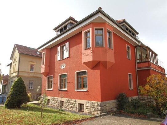 Für Liebhaber des Besonderen - repräsentatives Stadthaus in Eisfeld mit Platz zum Wohnen, Leben und Feiern