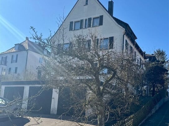 Sonnige 3,5 Zi.-Whg. mit Terrasse u. Garage am Rande der Ellw. Innenstadt