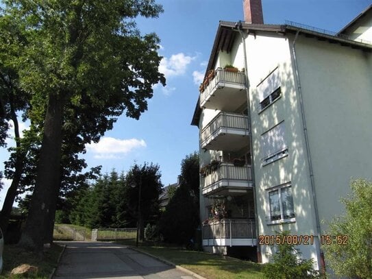 Hübsche DG Wohnung mit Stellplatz, Design Laminat, Balkon