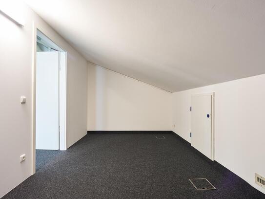 Renovierte Lagerfläche von 5 m² bis 40m² - Bereit für Ihre Güter, jetzt verfügbar!