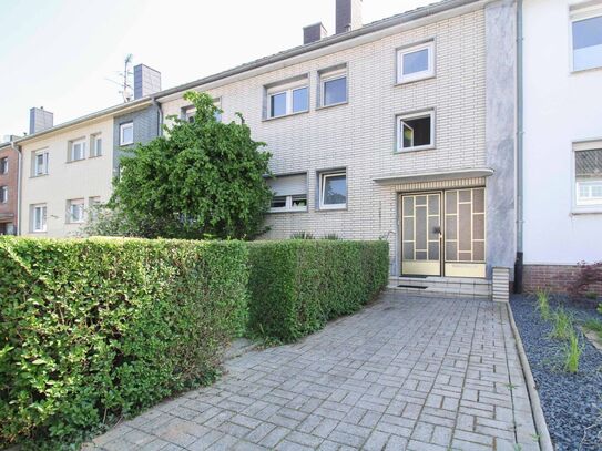 Vielseitiges Zweifamilienhaus mit Charme und Potenzial in Mönchengladbach-Giesenkirchen