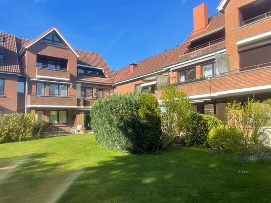 Großzügige Wohnung auf zwei Ebenen mit Terrasse und Blick in den Garten