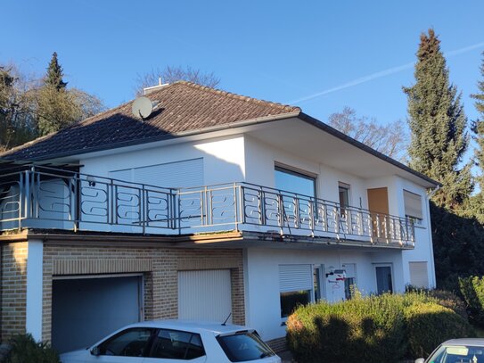 Zweifamilienhaus in Obermelsungen mit Fernblick