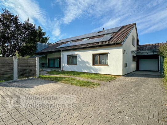 FREISTEHENDES EFH - RUHIGE ORTSRANDLAGE - SAUNA - GARAGE - PV-ANLAGE - GARAGE & CARPORT