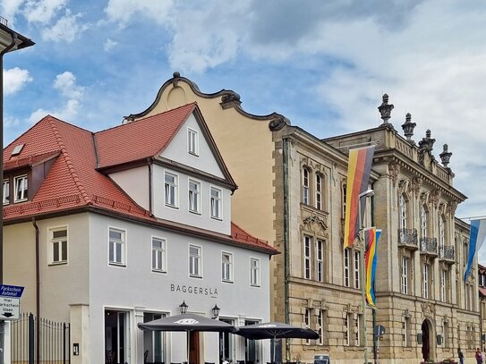 Vermietete Eigentumswohnung I gegenüber dem Neuen Schloss I komplett saniert