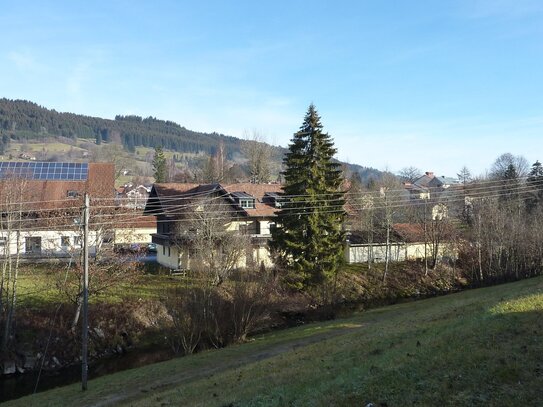 2,5-Zimmer-Wohnung mit EBK und großem Balkon in Weitnau