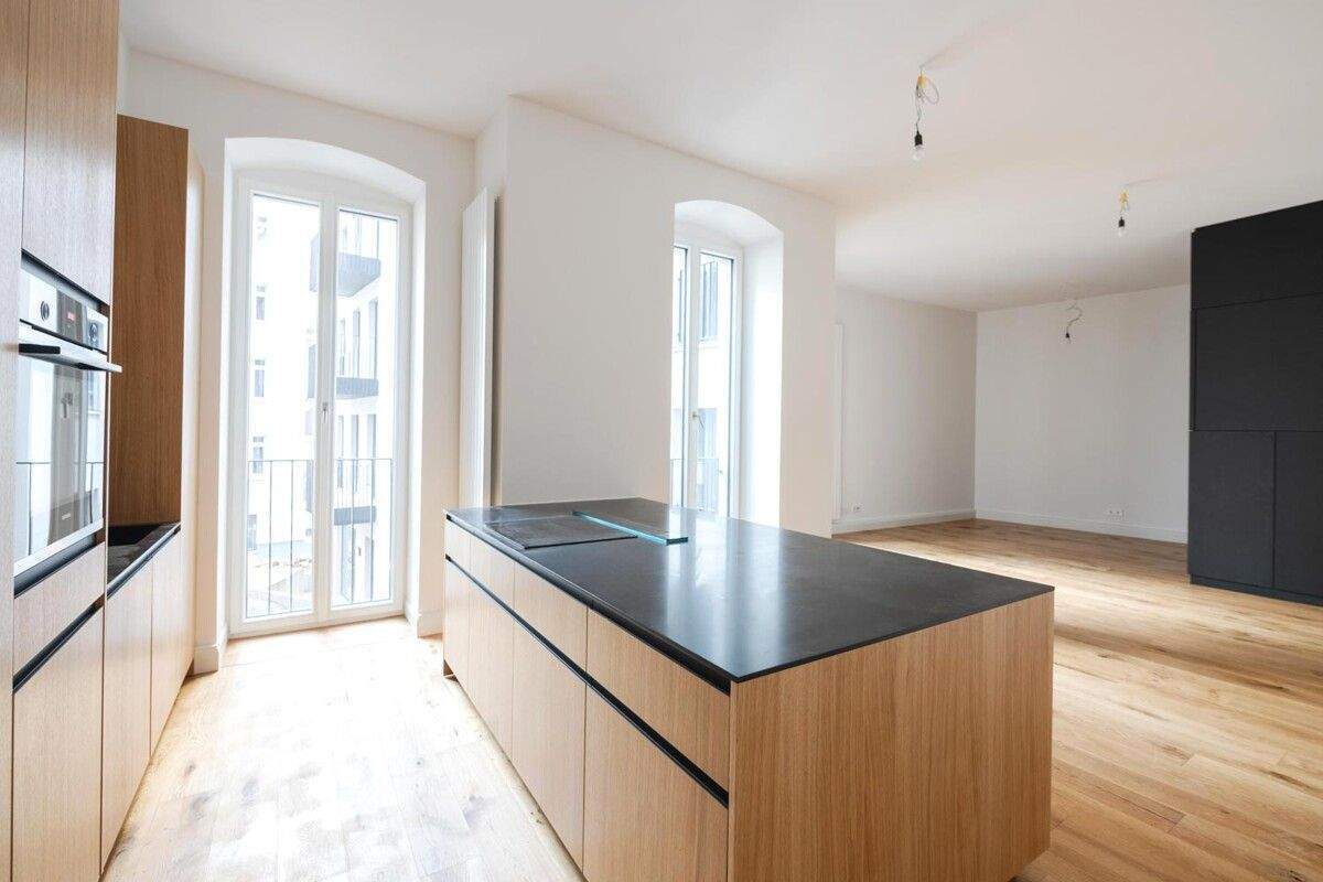 Ruhiges Berliner Hofgarten-Apartment mit Altbaufeeling und erstklassiger Ausstattung - Foto 1