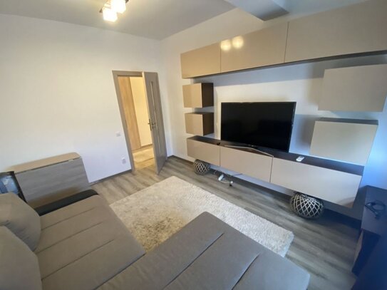 Neu Renovierte 2 Zimmer Wohnung Balkon Einbauküche