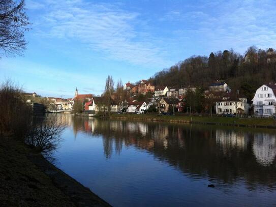 JUWEL DIREKT AM NECKAR! Saniertes Studentenhaus im Jungendstil für Individualisten in herrlicher Lage!