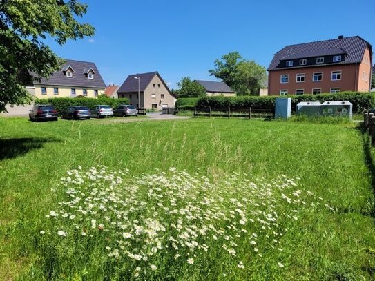 Bauträgerfreies schönes Grundstück am Bach in Hainichen