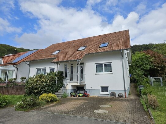 Mehrfamilienhaus in ruhiger Ortsrandlage