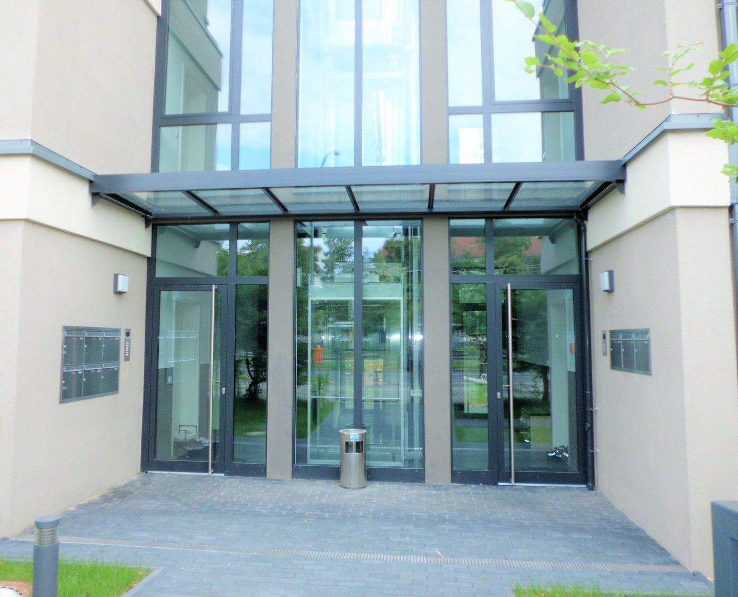 IHR ALTERSDOMIZIL MIT WUNDERBAREM GRÜNBLICK IN HIRSCHGARTEN+EINBAUKÜCHE+FAHRSTUHL+FUSSBODENHEIZUNG+KAMMER!*** - Photo 1