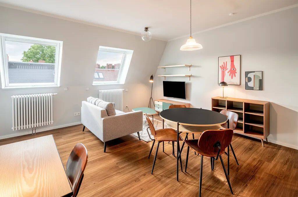 Gemütliche unbefristete 2-Zimmer-Wohnung mit offenem Wohnbereich im RIX Neukölln - Foto 1
