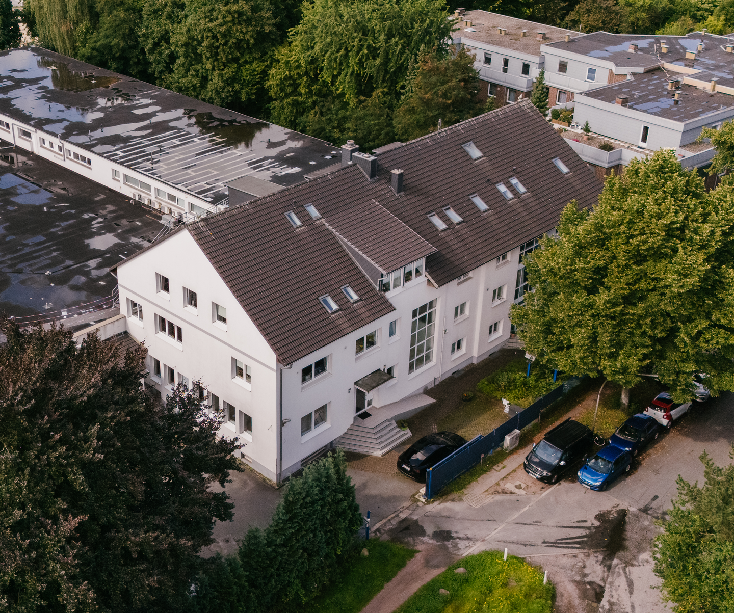 Exklusives Zuhause mit Hauscharakter - Großzügiges Wohnen auf ca. 419 m2 und Dachterrasseoption!