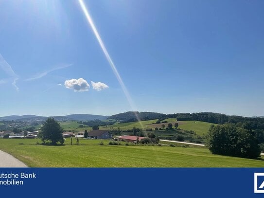 **Lage, Lage, Lage** Sahne-Baugrundstück mit traumhafter Fernsicht - Nähe Waldkirchen