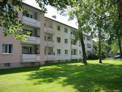 3-Zimmer-Wohnung - Bad mit Fenster - Balkon