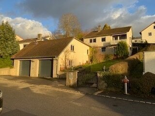 2-Familienhaus mit Nebengebäude in ruhiger Lage v. Markdorf-Leimbach