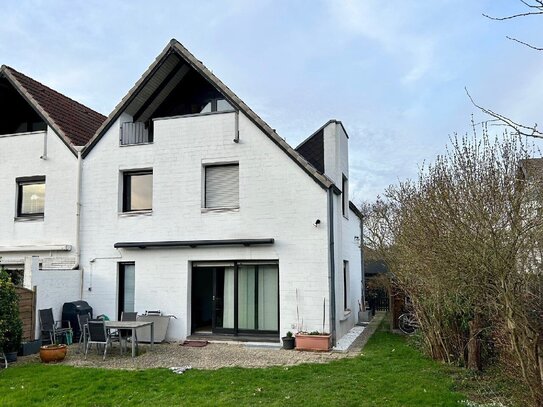 Heute kaufen und später einziehen! Vermietetes Reihenendhaus in Düsseldorf Angermund