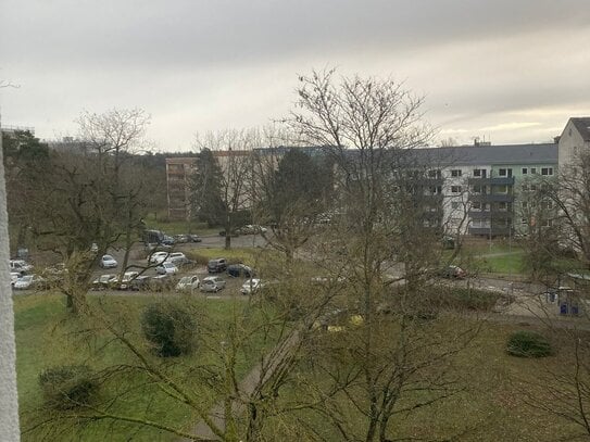 Helle 3-Zimmer-Wohnung mit Balkon und Aufzug im 4. Obergeschoss