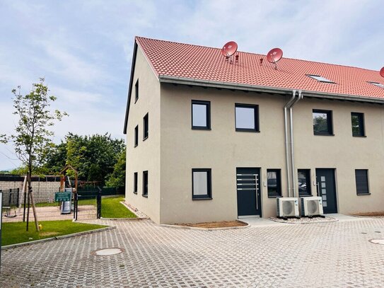 Exklusives Neubau-Reihenendhaus in Godramstein - Modernes Wohnen mit eigenem Garten