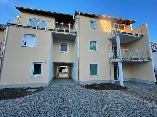 Erstbezug helle 5- Raum Wohnung mit Terrasse und Balkon - bezugfertig