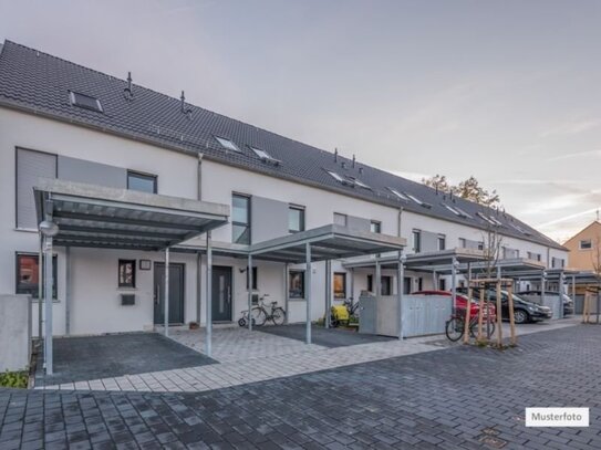 Einfamilienhaus mit Einliegerwohnung in 42653 Solingen + Keine PROVISION - Attraktiv