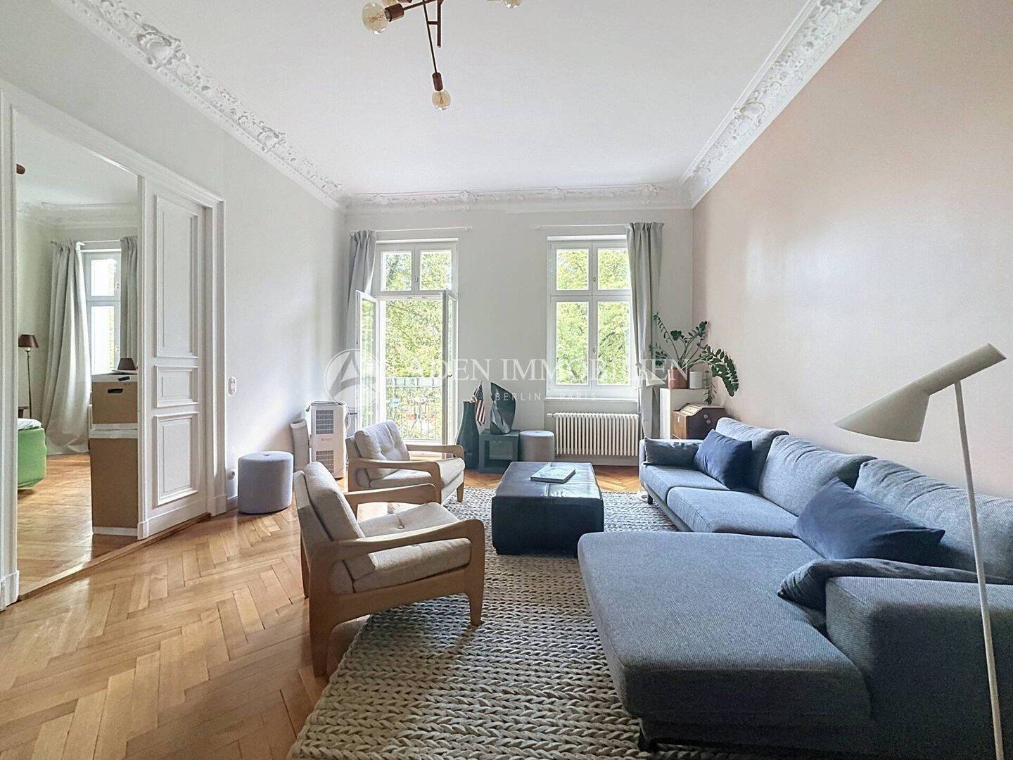 Exklusive 5-Zimmer-Altbauwohnung mit 3 Balkonen und hochwertiger Designmöblierung in Charlottenburg - Foto 1