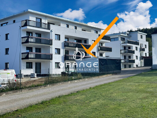 ***Erstbezug - Top 2 Zimmerwohnung mit Balkon, TG Stellplatz und EBK***