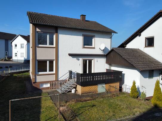 Freistehendes EFH mit Garten und Garage!