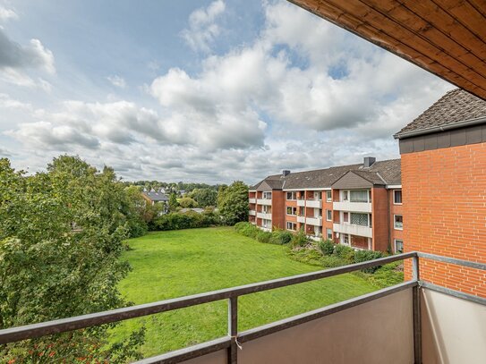 Lichtdurchflutetes Wohnen mit Weitblick - 3-Zimmer-Wohnung im 2. Obergeschoss in Schölisch