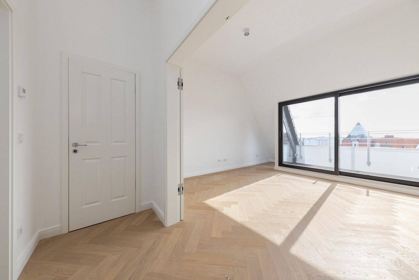 Dachgeschoss mit Weitblick | Klimaanlage | Fußbodenheizung | EBK | Terrasse - Photo 1