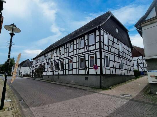 Mehrfamilienhaus in Nieheim zu verkaufen.