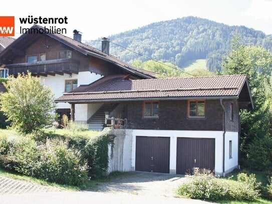 Einfamilienhaus mit großem Garten und schöner Fernsicht