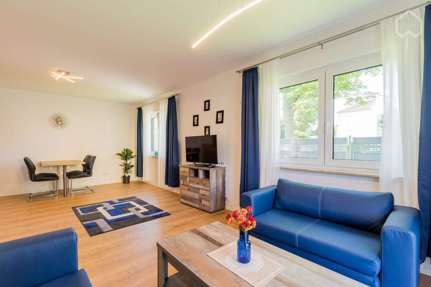 Neu erbaute Villa mit zwei wunderschön separaten Wohnungen in Berlin-Pankow - Photo 1