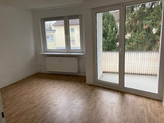 Kleine, gemütliche Wohnung in guter Lage sucht Nachmieter/in !