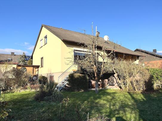 Viel Platz auf drei Ebenen! Familienfreundliches Zuhause auf einem sonnenverwöhnten und von viel Grün umgebenen Grundst…