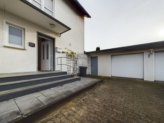 Familienidyll in Schloß Holte-Stukenbrock: Gepflegte Doppelhaushälfte mit Garten und viel Potenzial!