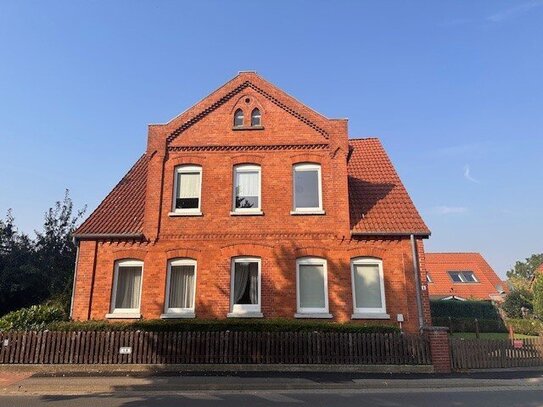 Mehrgenerationenhaus mit Ausbaupotenzial im DG und Werkstatt