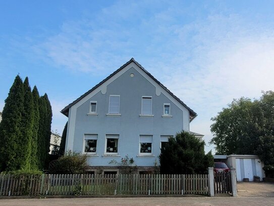 Großes Einfamilienhaus mit traumhaftem Garten