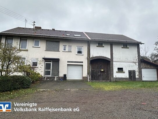 Charmantes Mehrfamilienhaus in zurückgezogener Lage