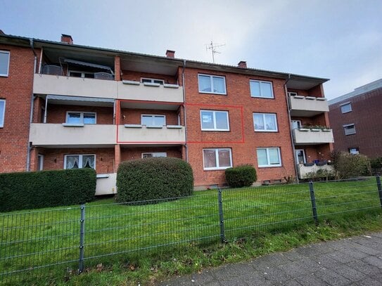 Zentrale Wohnlage: Sanierte 3-Zi.-Wohnung mit Balkon in HL-St. Lorenz-Nord (Falkenfeld/Vorwerk)