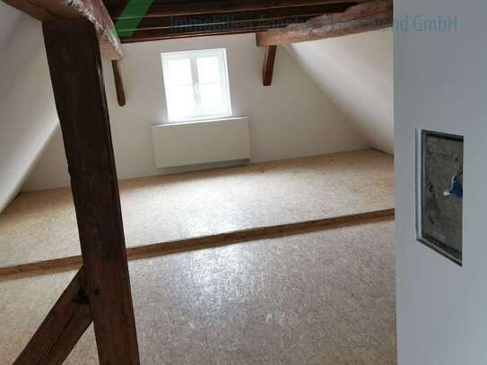 Maisonette-Wohnung 2,5-Zimmer mit Balkon in zentraler Lage