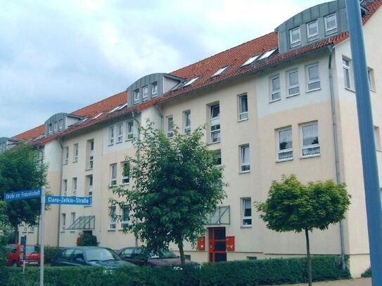 2-Raum-Wohnung im Dachgeschoss, mit Balkon, hell und freundlich