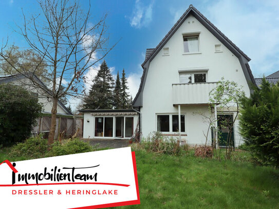 RESERVIERT | Vielseitiges 4-Parteienhaus auf großem Grundstück in guter Lage von Halstenbek-Krupunder