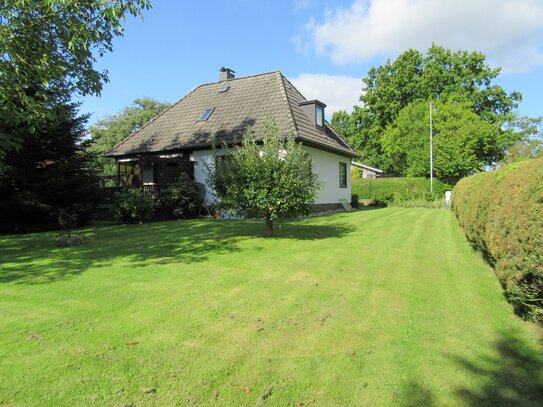 Einfamilienhaus mit wundervollem Garten, 10 Minuten bis Ostsee/Strand