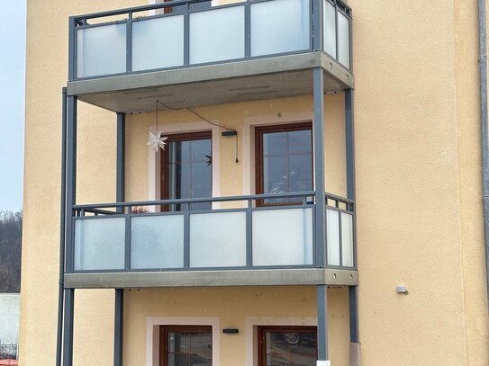 NEU - 4 Zimmer-Wohnung mit Balkon und Stellplatz