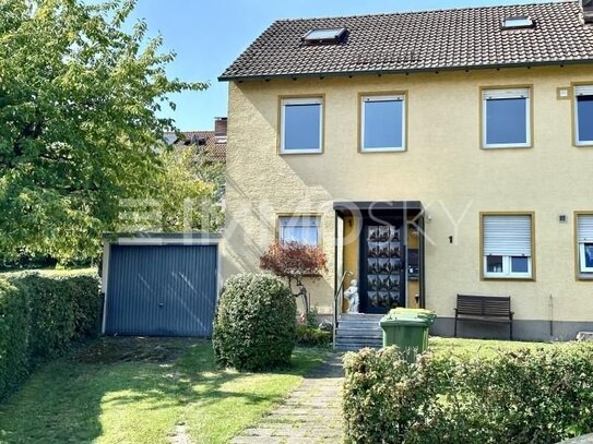 Reihenendhaus mit einem Bauplatz und großem Garten in Top Lage