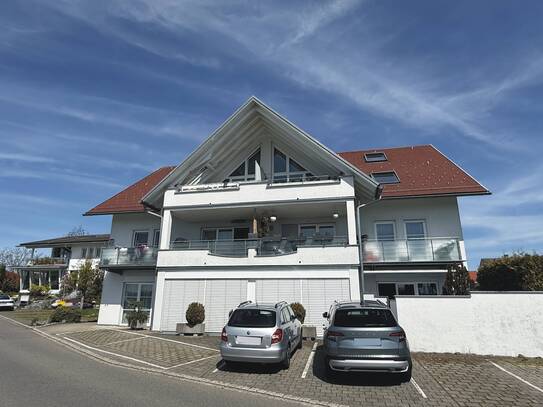 Sehr gepflegte, helle 3-Zimmer-ETW mit Balkon und Säntisblick in Kressbronn