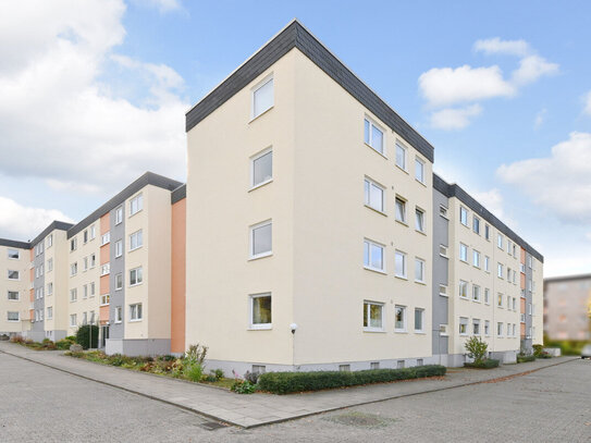 "Es fehlen nur noch die Tapeten!" - Schnell bezugsfertige und lichtdurchflutete ETW mit Sonnenbalkon